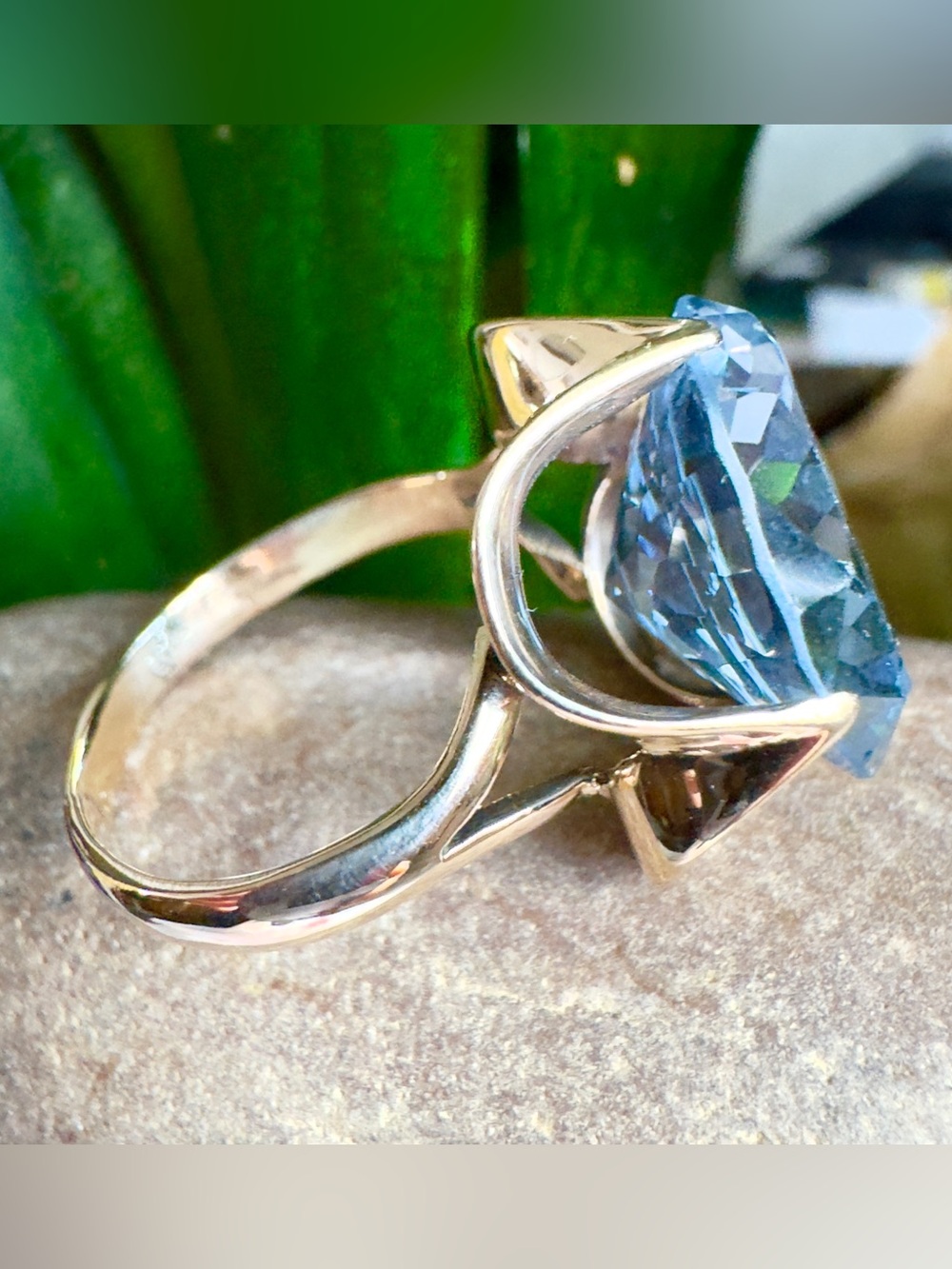 14k Blue Topaz Ring - Picture 1 of 10